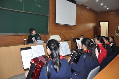 趙敏手風琴2.JPG